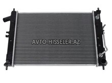 Hyundai Elantra 1.8 su radiatoru